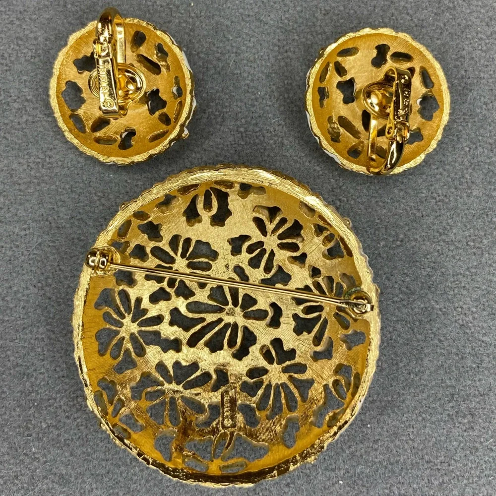 Trifari‎ Earrings and Brooch white and gold